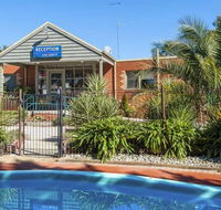 COMFORT INN COACH AND BUSHMANS - Kawana Tourism
