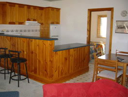 Campaspe Lodge - Kawana Tourism 3