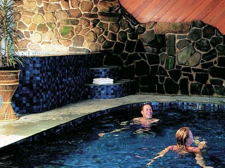 Falls Creek Hotel - Kawana Tourism 3