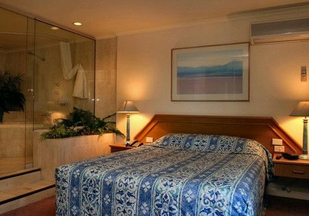 The Esplanade Motor Inn - Kawana Tourism 0
