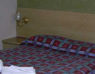 Parkway Motel - Kawana Tourism 3