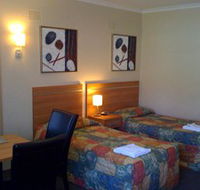 3 Sisters Motel - Kawana Tourism