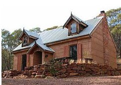 Table Top Mountain Retreat - Kawana Tourism 1