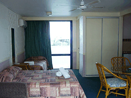 Club Surfers - Kawana Tourism