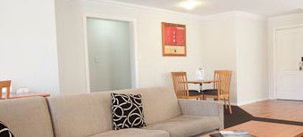 Charles Sturt Motor Inn - Kawana Tourism 4