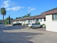 Hanging Rock Family Motel - Kawana Tourism 0
