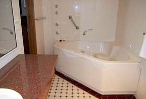 Queensgate Motel - Kawana Tourism 1