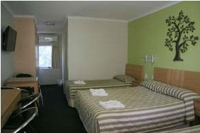 Queensgate Motel - Kawana Tourism 2