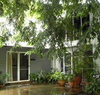 Rum Jungle Bungalows - Kawana Tourism