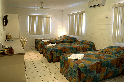 Barrier Reef Motel - Kawana Tourism