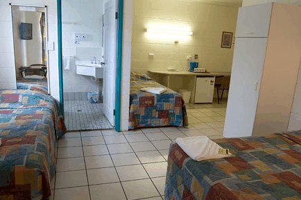 Barrier Reef Motel - Kawana Tourism 1