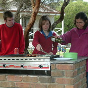 Cape Jervis Holiday Units - Kawana Tourism 0