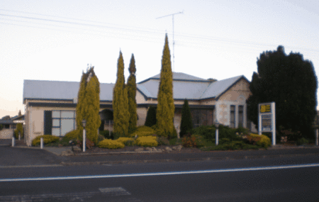 Le Cavalier Court Motel - Kawana Tourism 1