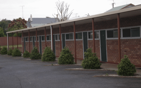 Le Cavalier Court Motel - Kawana Tourism 2