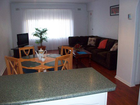 AA Madalena Court Holiday Apartments - Kawana Tourism 2