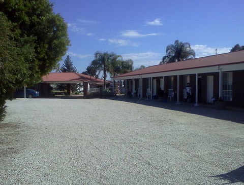Golden Chain Border Gateway Motel - Kawana Tourism 2