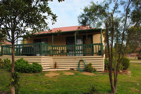 Lakes Entrance Country Cottages - Kawana Tourism 2
