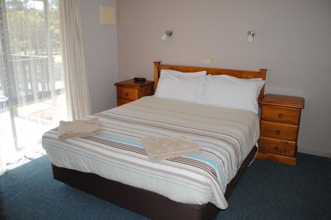 Lakes Entrance Country Cottages - Kawana Tourism 4