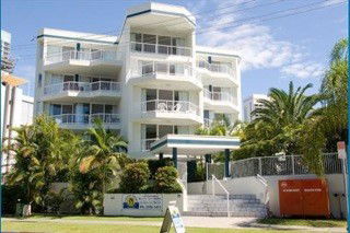 Santa Anne By The Sea - Kawana Tourism 4