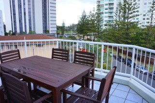 Santa Anne By The Sea - Kawana Tourism 8