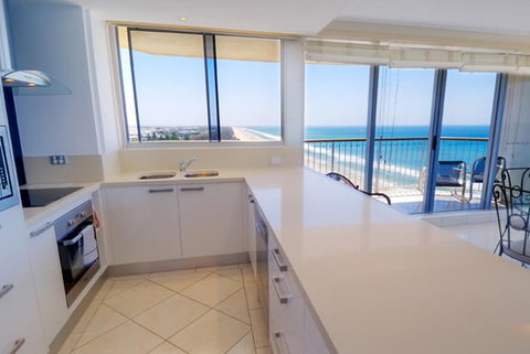 Golden Sands Holiday Apartments - Kawana Tourism 1