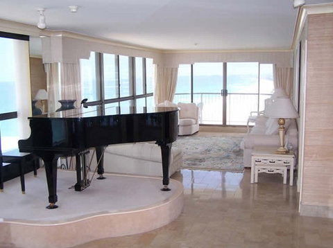 Golden Sands Holiday Apartments - Kawana Tourism 2