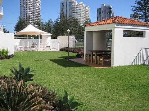 Golden Sands Holiday Apartments - Kawana Tourism 5