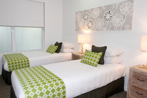 Emerald Noosa Resort - Kawana Tourism 2