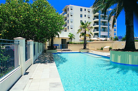 Oaks Seaforth Resort - Kawana Tourism 1