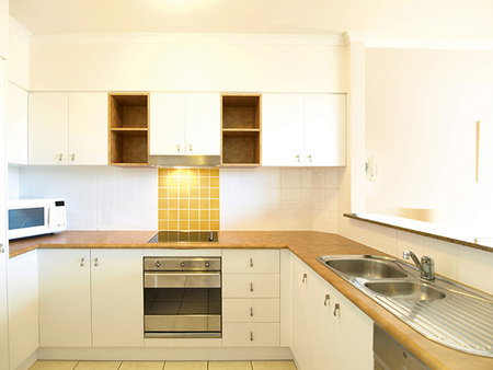 Oaks Seaforth Resort - Kawana Tourism 2