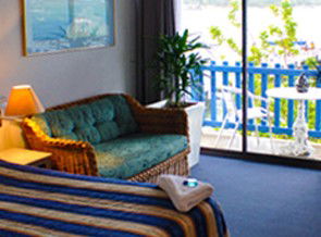 Mariners On The Waterfront - Kawana Tourism 1