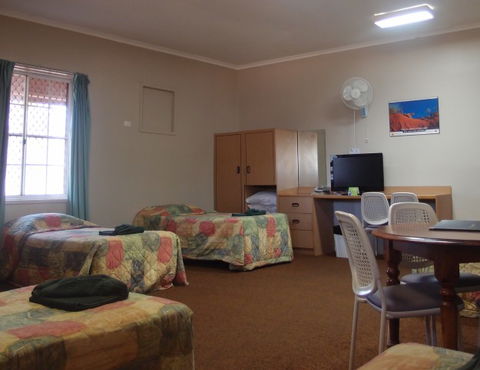 Bluestone Motor Inn - Kawana Tourism 1