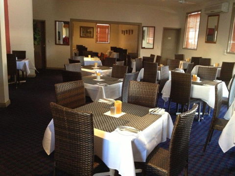 Bluestone Motor Inn - Kawana Tourism 3