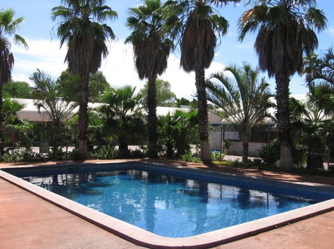 Bluestone Motor Inn - Kawana Tourism 4