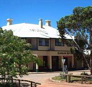 Hawker Hotel Motel - Kawana Tourism