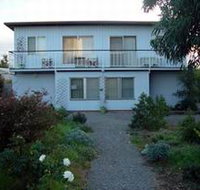 Salty Grape Beach House - Kawana Tourism