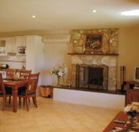 Sherwood Cottages Country Retreat - Kawana Tourism