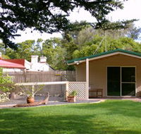Shiralea Country Cottage - Kawana Tourism