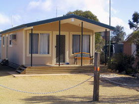 Seabreeze Accommodation - Kawana Tourism 0