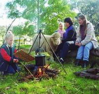 Sleepy Hollow Farm Cottage - Kawana Tourism