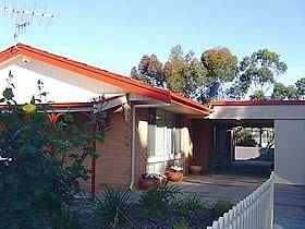 Summerhouse BnB - Kawana Tourism 0
