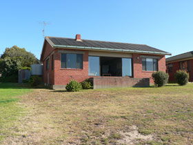 Turtle Rock - Kawana Tourism 0