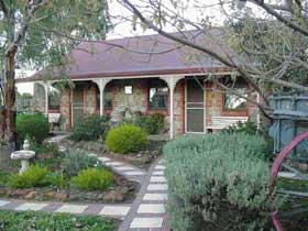 Langmeil Cottages - Kawana Tourism 0