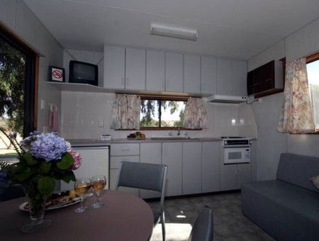 Loxton Riverfront Caravan Park - Kawana Tourism 1