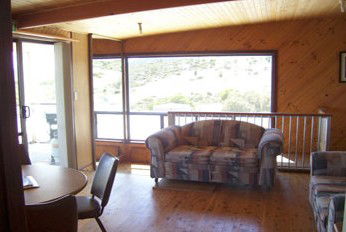 Shboo Shelly Beach Lodge - Kawana Tourism 4