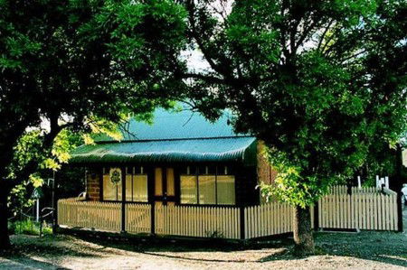 Wild Olive Cottage - Kawana Tourism 1