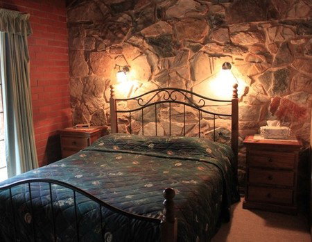 Langmeil Cottages - Kawana Tourism 3