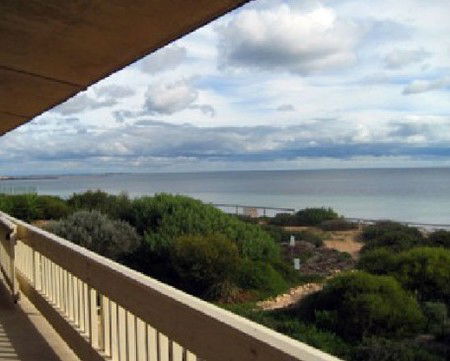 Moonta Bay Beach Villas - Kawana Tourism 2