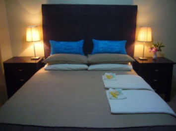 River Walk Cottage - Kawana Tourism 1