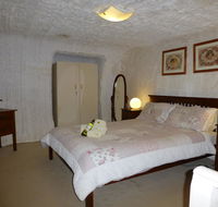 Underground Bed and Breakfast - Kawana Tourism